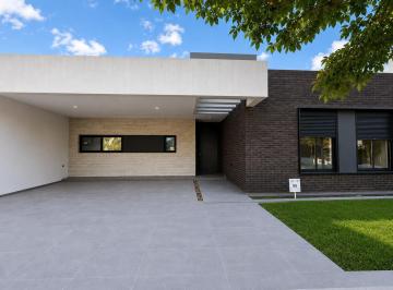 Casa · 200m² · 5 Ambientes · 2 Cocheras · Casa en Greenville II