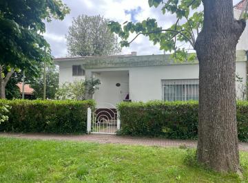 Casa de 3 ambientes, Mar del Plata · Importante Propiedad en Esquina con Monoambiente Barrio La Farola