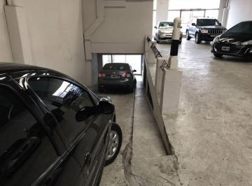 Local comercial · 530m² · 30 Cocheras · Local | Av Juan B Justo Al 1900
