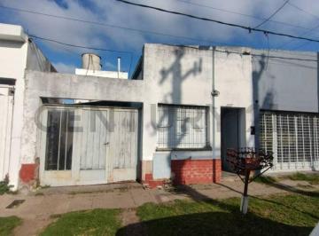 PH · 45m² · 2 Ambientes · 1 Cochera · PH a Reciclar en Venta