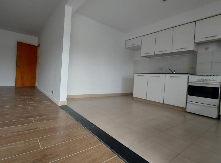Departamento · 81m² · 4 Ambientes · 1 Cochera