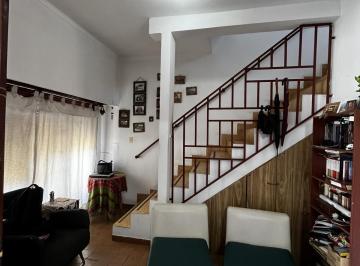 Casa · 73m² · 3 Ambientes · 1 Cochera · Venta PH con Entrada Independiente en Haedo Sur