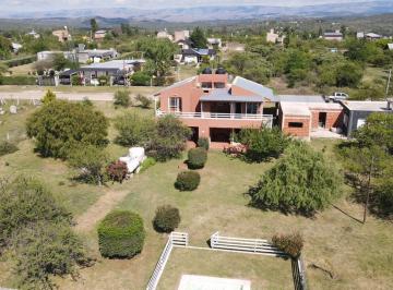 Casa · 193m² · 8 Ambientes · 3 Cocheras · Cabañas en Venta Los Espinillos Potrero de Garay