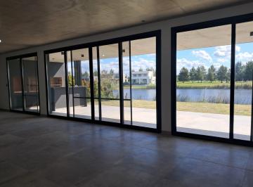 Casa · 256m² · 4 Ambientes · 2 Cocheras · Casas en Venta en El Naudir Desde Usd250.000
