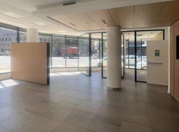Local comercial · 176m² · Local Corporativo en Esquina Sobre Av Caseros (Distrito Tecnológico)