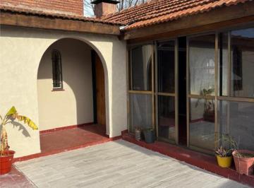 Casa · 190m² · 5 Ambientes · 1 Cochera · Casa Martinez 4 Dorm