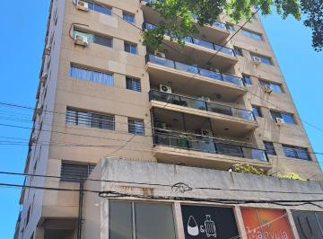 Departamento de 3 ambientes, Quilmes · Quilmes Centro - Venta Depto. 3 Amb con 2 Cocheras