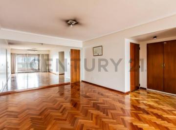 Departamento · 132m² · 5 Ambientes · Venta Departamento 5 Ambientes Recoleta - Cochera (Opcional) - Baulera - Seguridad Apto Credito