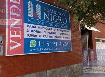 Casa · 113m² · 4 Ambientes · 1 Cochera · Venta Casa Para Reciclar o Nuevo Desarrrollo en Monte Castro
