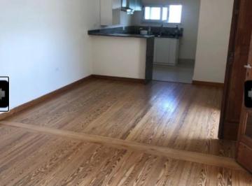 Casa · 128m² · 3 Ambientes · Casa Moderna Reciclada en Planta Alta con Terraza Privada – La Plata
