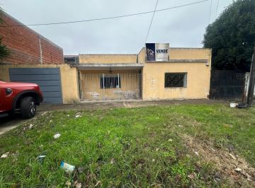 Casa · 111m² · 3 Ambientes · 1 Cochera · Venta - Casa 3 Ambientes - Temperley Este