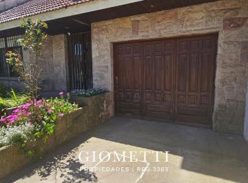 Casa · 157m² · 5 Ambientes · 1 Cochera · Casa en Faro Norte
