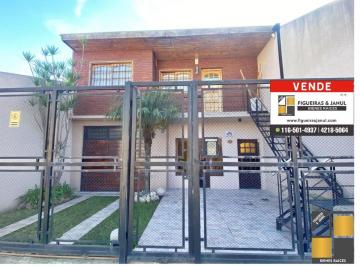 Casa en Venta de 6 ambientes Lanús Oeste · Hermosa Propiedad Ideal Para Dos Familias!