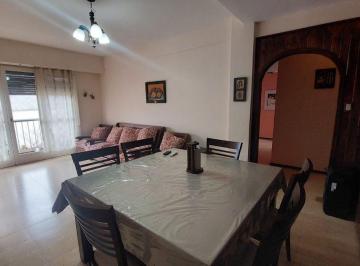 Departamento de 4 ambientes, Miramar · Departamento 4 Ambientes - Miramar Centro