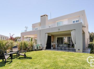 Departamento · 128m² · 4 Ambientes · 2 Cocheras · Venta. Townhouse 3 Dorm - Oportunidad - La Calesa - Pilara