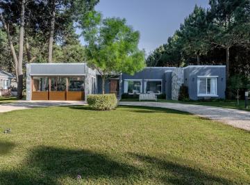 Casa · 267m² · 5 Ambientes · 2 Cocheras · Casa en Venta La Herradura Pinamar