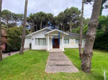 DEI-DEI-1953_2 · Casa 3 Dorm. en Venta en Pinamar Zona Norte