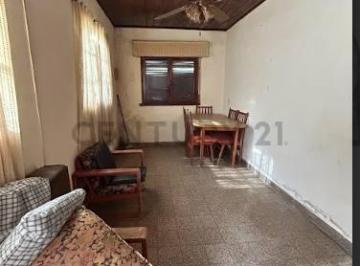 PH · 92m² · 2 Ambientes · PH en Venta Apto Banco. Posible Permuta de un Dormitorio en La Plata