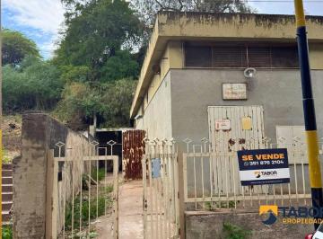 Casa · 246m² · 1 Ambiente · 1 Cochera · Venta - Gran Predio Terreno con Galpón | Villa Cabrera | Ideal Industria | Providencia