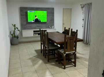 Casa · 115m² · 6 Ambientes · 2 Cocheras · Casa en Venta en Barrio Panamericano de 3 Dorm., Cordoba
