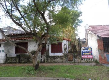 Casa · 80m² · 3 Ambientes · Venta de Casa 3 Amb. en Hurlingham - a Reciclar