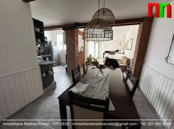 Casa de 11 ambientes, Córdoba · Casa en Venta - Marques de Sobremonte