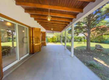 Casa · 130m² · 4 Ambientes · 1 Cochera · Casa en Venta en Barrio Cerrado City Bell