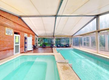 Hotel · 395m² · 3 Ambientes · Complejo de Duplex con Pileta Climatizada