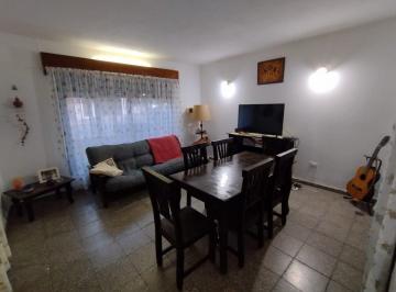 Casa · 233m² · 6 Ambientes · 3 Cocheras · Vendo Casa Mas Depto en Altamira Amplia