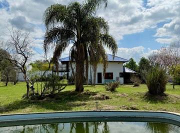 Casa · 130m² · 6 Ambientes · 2 Cocheras · Casa en Venta en Santa Rosa de Calchines