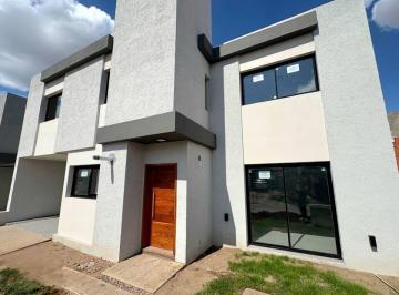 Casa de 4 ambientes, Córdoba · Venta Casa 3 Dorm 250 m² Terr - 160 m² Cub Docta Av Malagueño