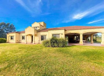 Casa de 6 ambientes, La Plata · Casa Quinta en Venta