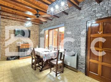 PH · 65m² · 3 Ambientes · PH 3 Amb. con Fondo en Venta en Remedios de Escalada