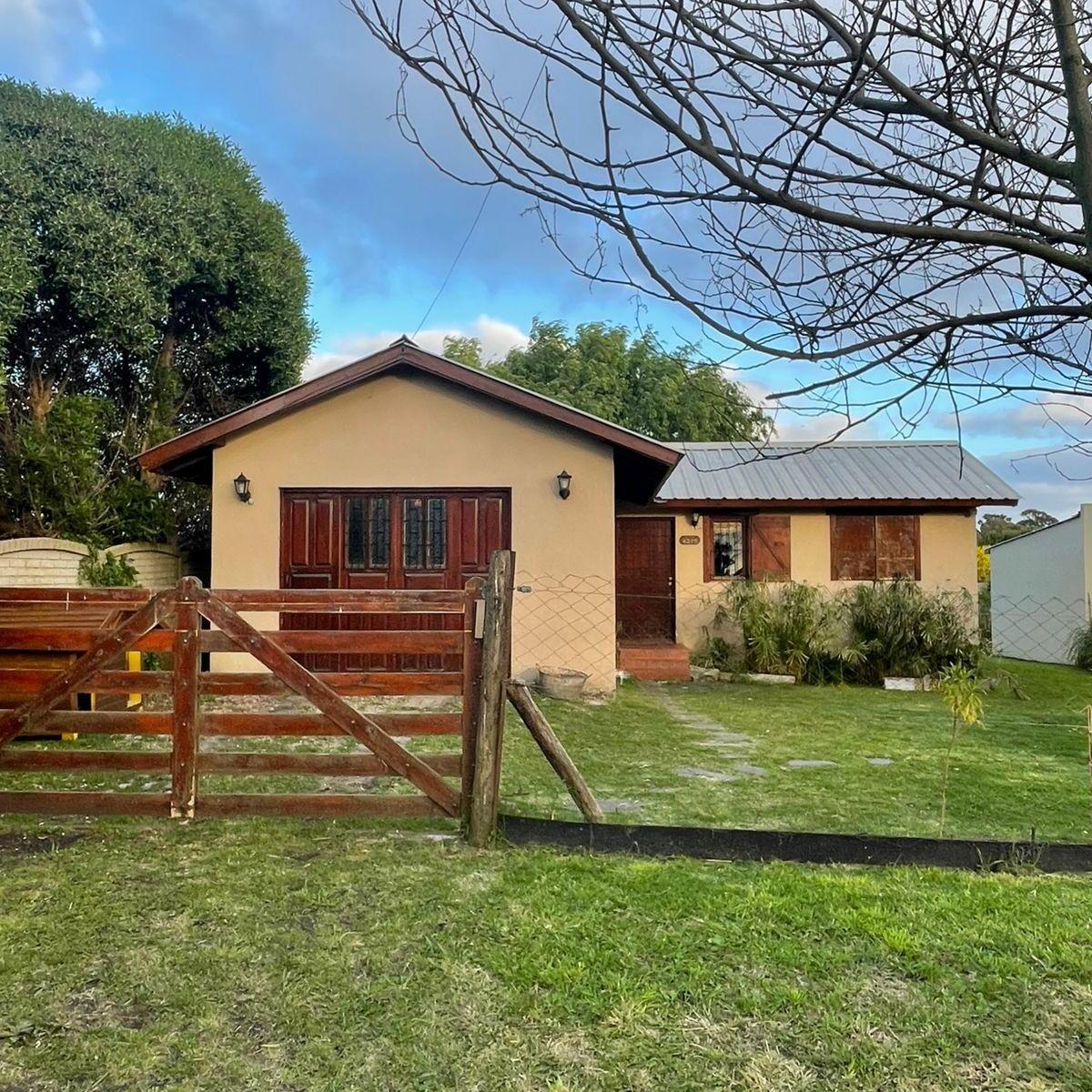 Casa 2 amb, 68m² con cochera — Los Acantilados