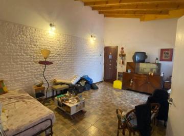 PH de 3 ambientes, Mataderos · Hermoso PH. de 3 Amb. en P. B. con Patio Sin Expensas!