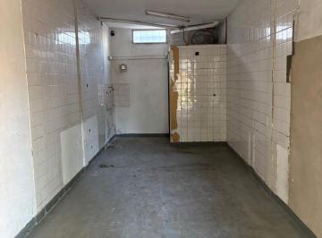 Local comercial de 3 ambientes, Almirante Brown · 2 Locales + Departamento + Taller - Venta en Muy Buena Ubicación