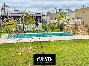 Casa · 63m² · 3 Ambientes · 2 Cocheras · Casa en Laguna Azul II a m del Ingreso