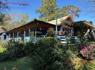 Casa · 122m² · 5 Ambientes · Casa en Venta en El Delta de Tigre Sobre Rio Capitán