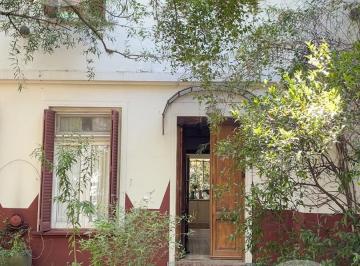 Casa · 210m² · 5 Ambientes · Casa en San Isidro