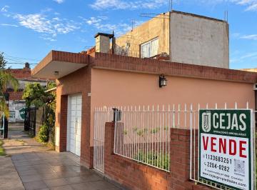 Casa de 4 ambientes, Ituzaingó · Casa de 3 Dorm. | Cochera Para Varios Autos | Excelente Estado | Ituzaingo Sur