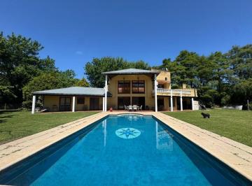 Casa de 8 ambientes, Presidente Perón · Excelente Propiedad Sobre Espectacular Lote Parquizado Permuta Financia