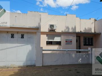 Casa · 290m² · 4 Ambientes · 1 Cochera · Casa en Venta