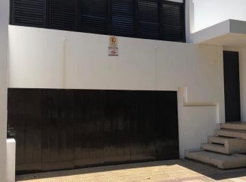 Casa · 180m² · 6 Ambientes · 2 Cocheras · Diagonal 74 E7 45 y 9