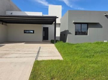 Casa de 4 ambientes, Córdoba · Casa en Venta Nobu Town Una Planta 3 Dorm.