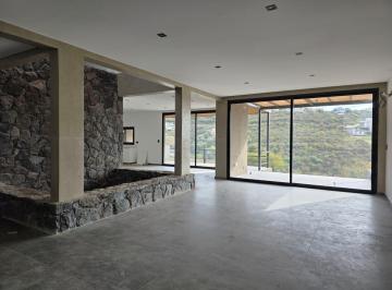 Casa · 330m² · Casa en Venta La Deseada a Estrenar 3 Dorm.