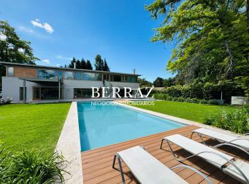 Casa · 437m² · 6 Ambientes · 2 Cocheras · Casa Venta 4 Dorm. Barrio Olivos Golf Club, Lote de 1337 m² Pilar