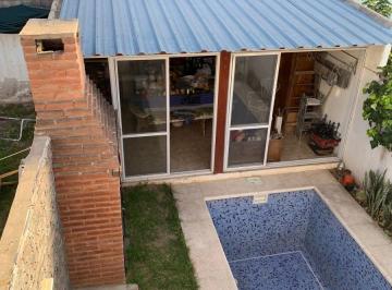 Casa de 3 ambientes, Córdoba · B* R. Santaana Duplex 2 Dorm/ 2 Bñs/ Coch. X1 /qcho y Pil Apto Credito U$d 120.000