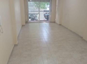 Departamento de 1 ambiente, Barracas · Monoambiente Al Frente con Balcon. Apto Profesional.