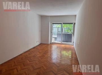 Departamento · 83m² · 4 Ambientes · 1 Cochera · Departamento de 4 Ambientes Al Frente con Cochera - Se Vende con Renta