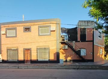 Casa · 282m² · 13 Ambientes · Excelente Oportunidad: Casa Mas Dos Deptos en Venta, Ideal Para Familias Numerosas o Para Renta.